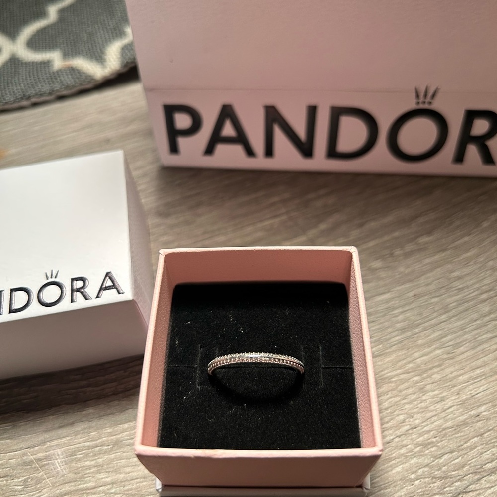 Pandora me pave ring